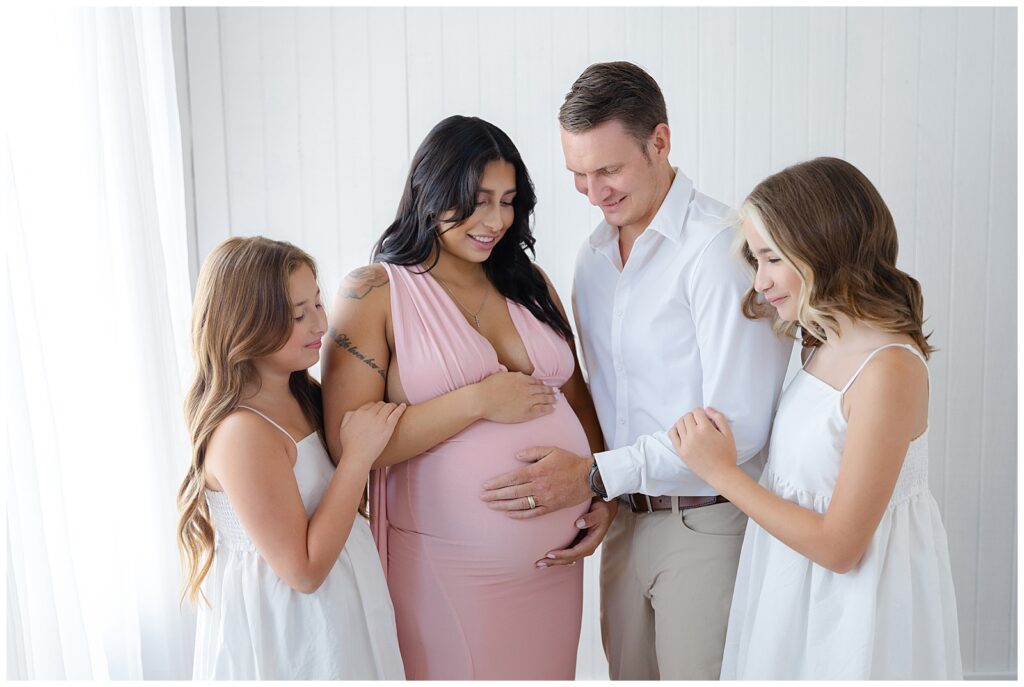 Maternity Photos in Benton - Indoor session with family