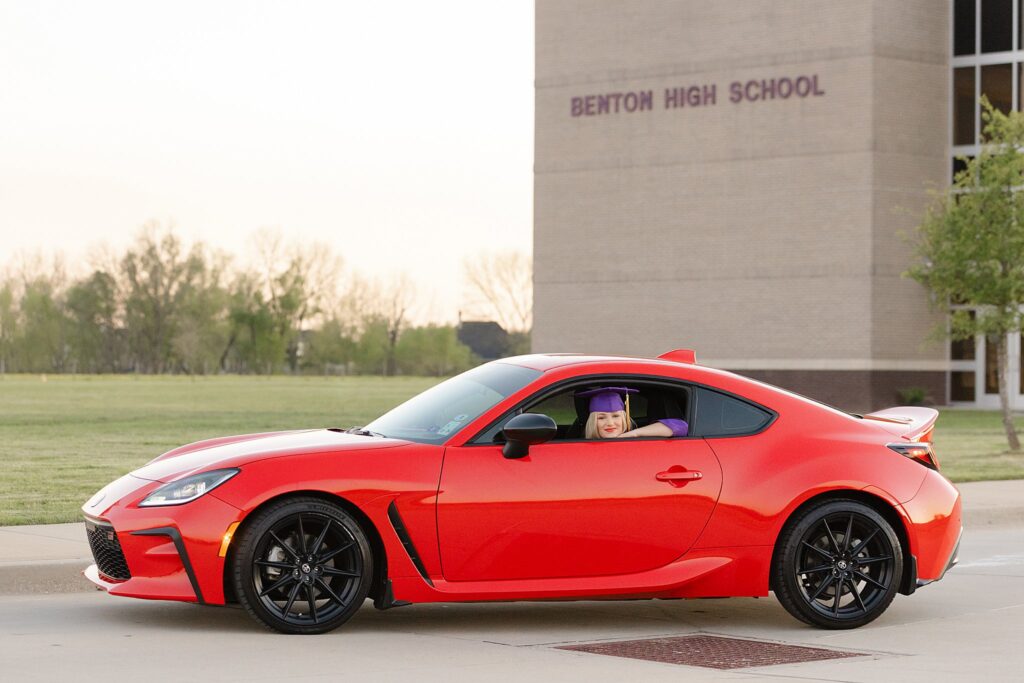 senior photography Shreveport-Bossier with car prop