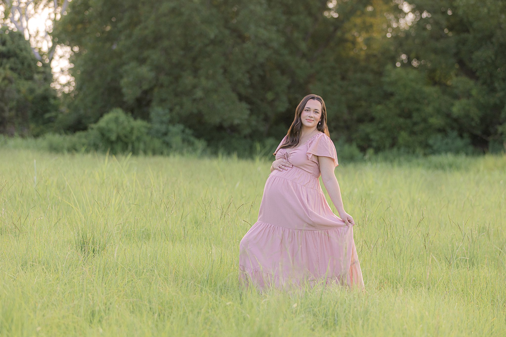 Outdoor maternity photography session in Benton Louisiana