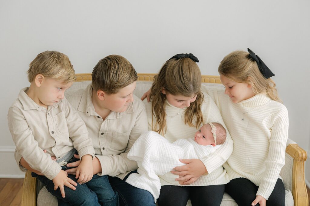 Newborn photos with older siblings in Shreveport Louisiana